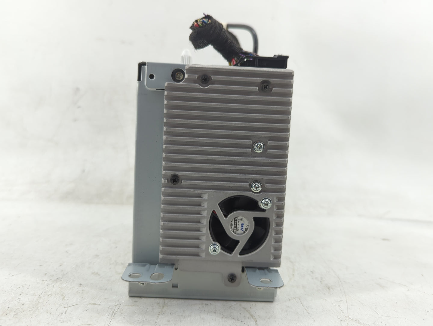 2013 Chevrolet Malibu Radio AM FM Cd Player Receiver Replacement P/N:22923802 Fits OEM Used Auto Parts - Oemusedautoparts1.c