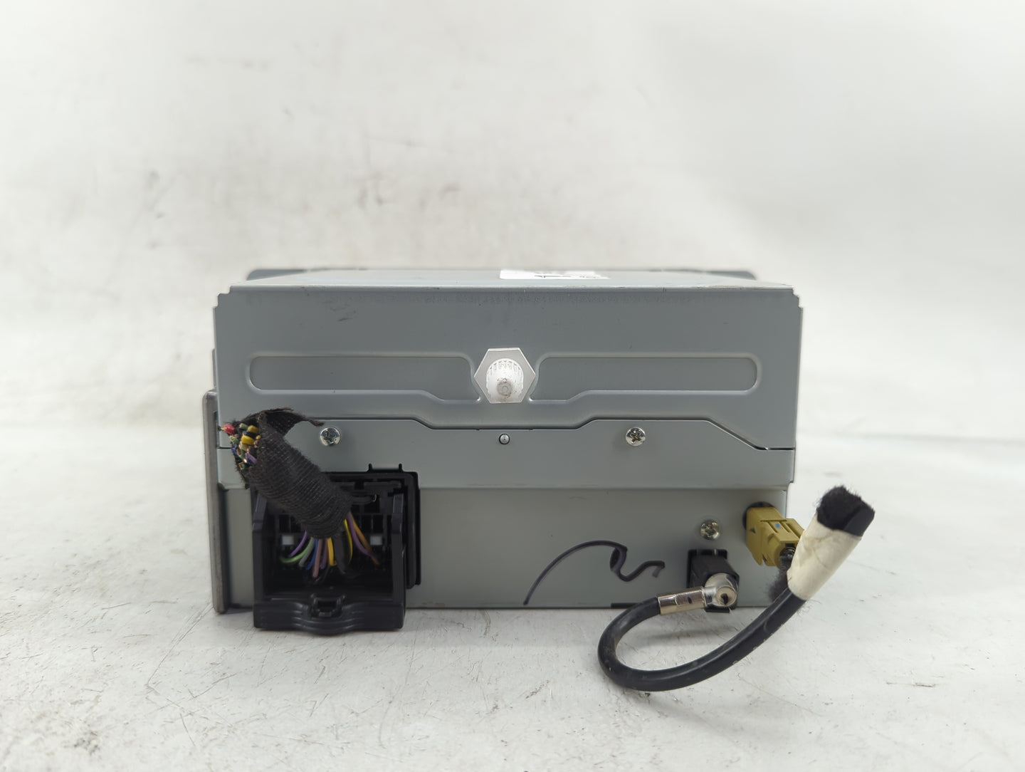 2013 Chevrolet Malibu Radio AM FM Cd Player Receiver Replacement P/N:22923802 Fits OEM Used Auto Parts - Oemusedautoparts1.c