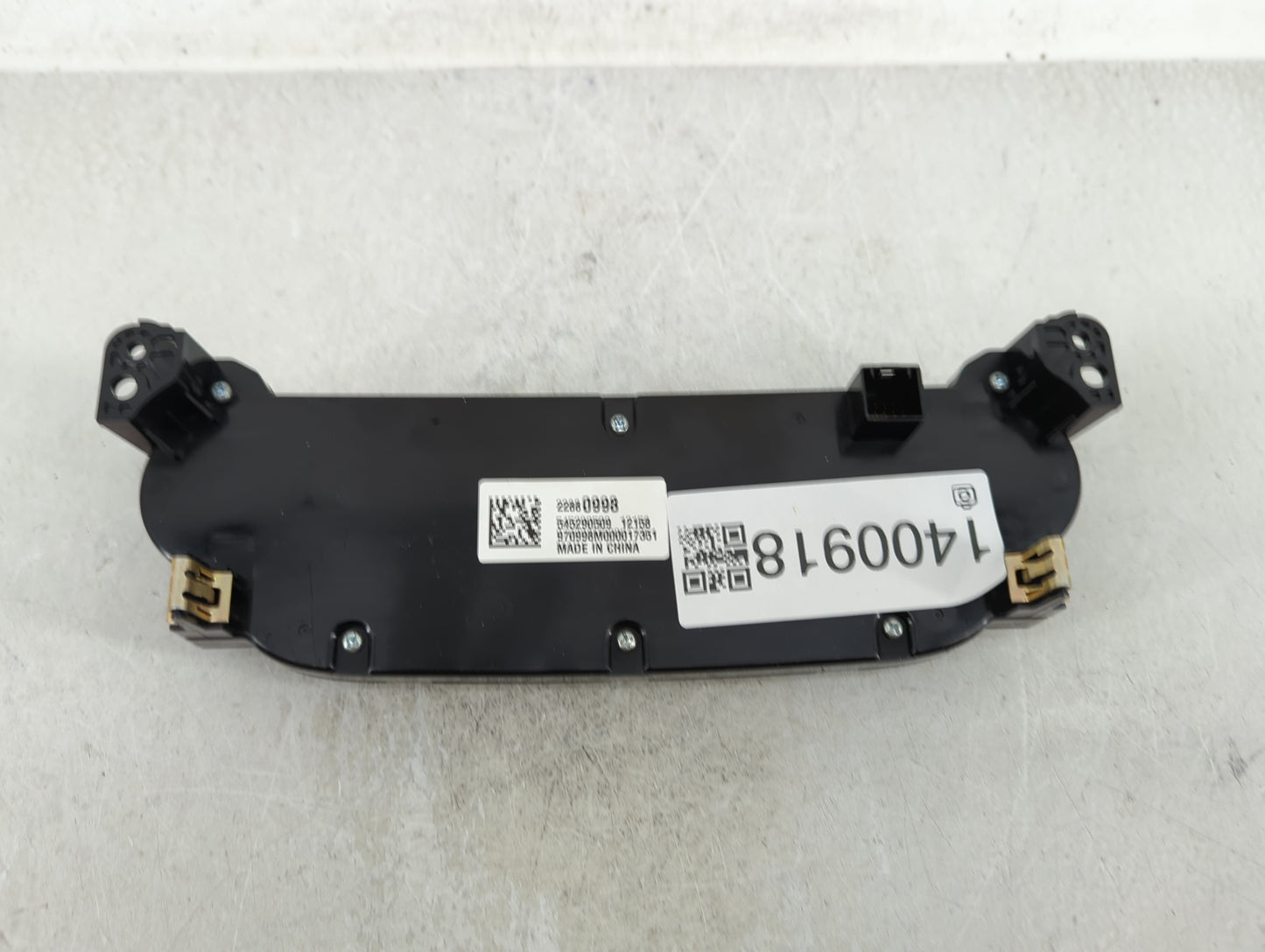 2013 Chevrolet Malibu Radio AM FM Cd Player Receiver Replacement P/N:22880998 Fits OEM Used Auto Parts - Oemusedautoparts1.c