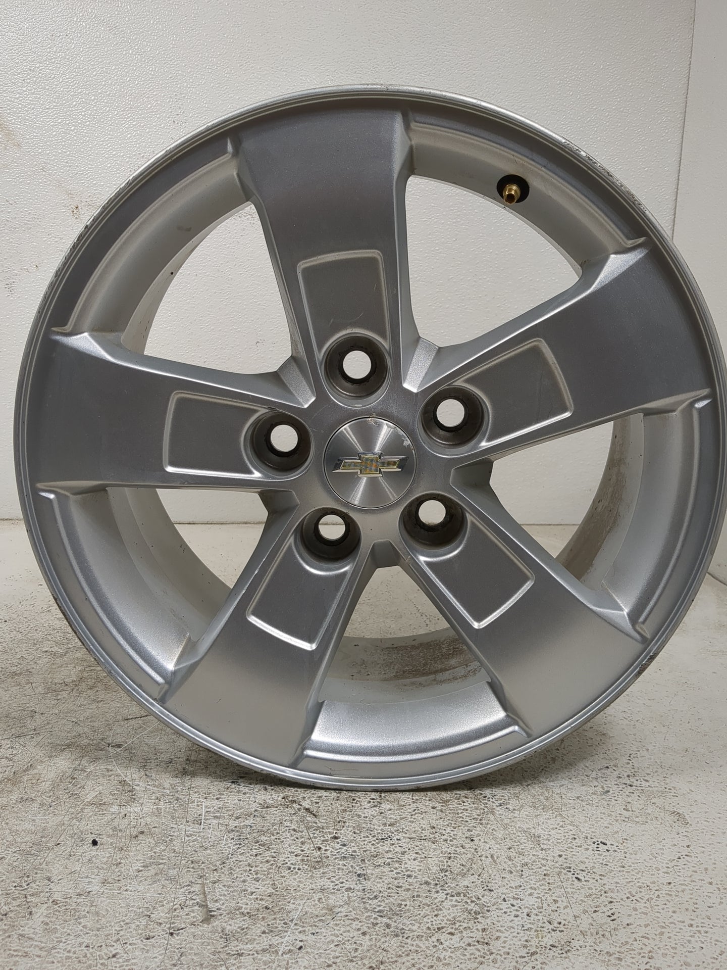 2013-2016 Chevrolet Malibu Oem Wheel Rim 1401543 - Oemusedautoparts1.com