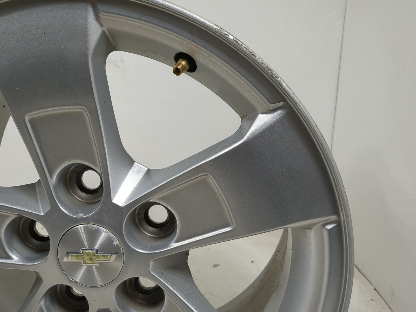 2013-2016 Chevrolet Malibu Oem Wheel Rim 1401543 - Oemusedautoparts1.com