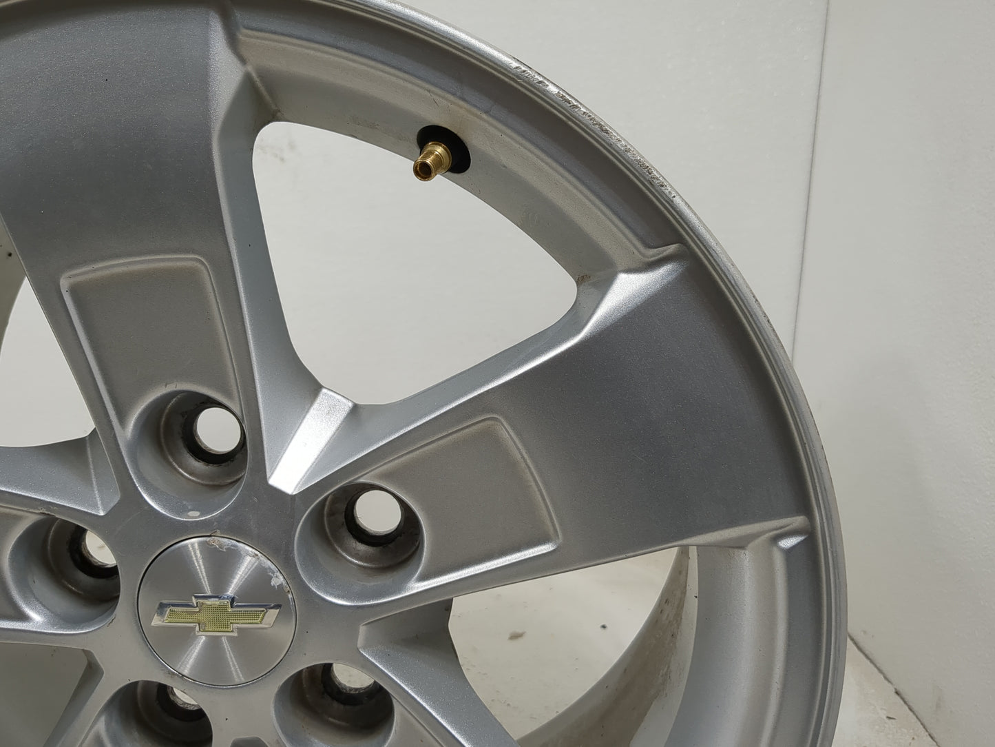 2013-2016 Chevrolet Malibu Oem Wheel Rim 1401543 - Oemusedautoparts1.com