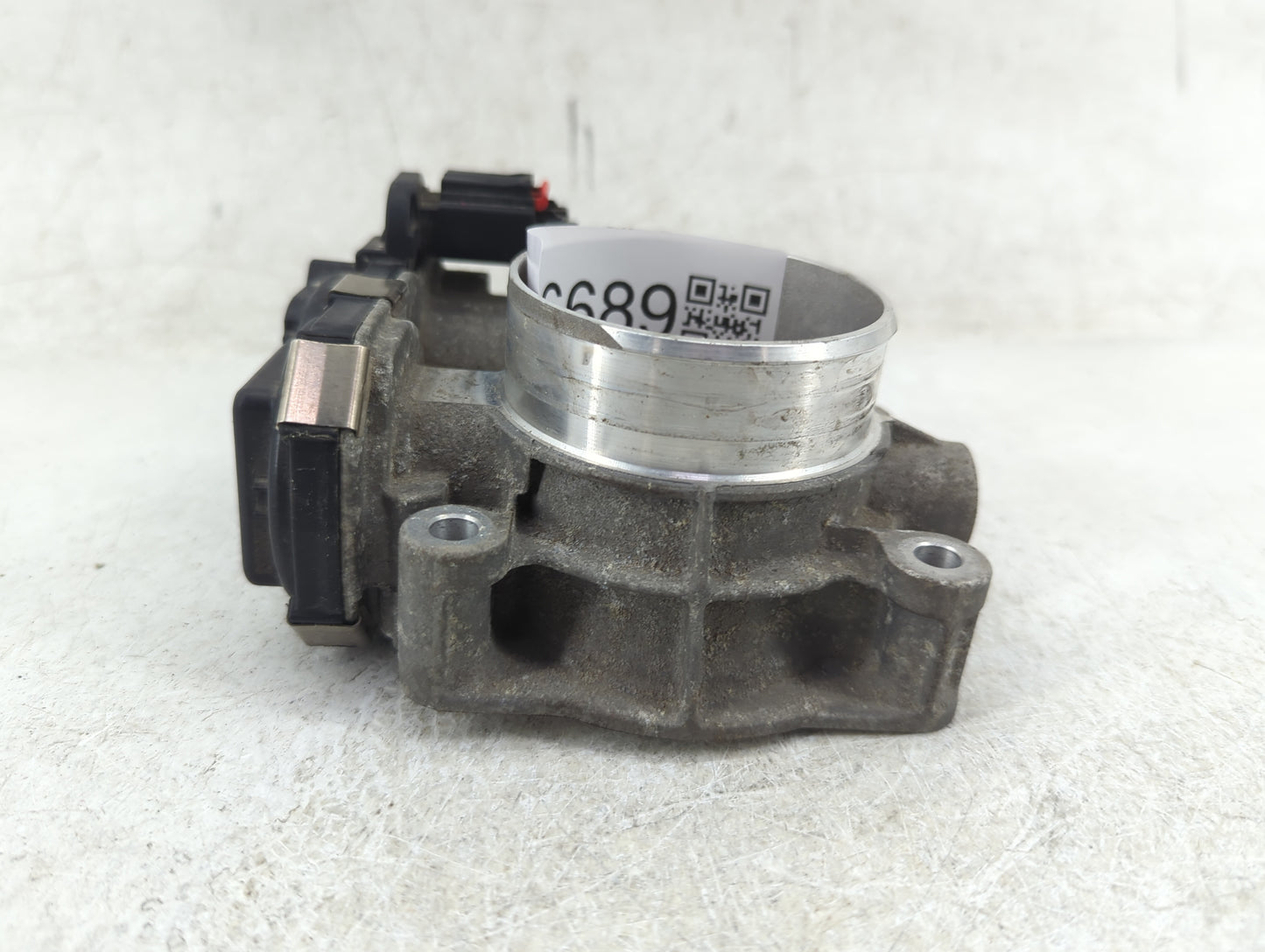 2013-2015 Chevrolet Malibu Throttle Body P/N:12627217DA Fits Fits 2013 2014 2015 2017 2018 2019 2020 OEM Used Auto Parts - O