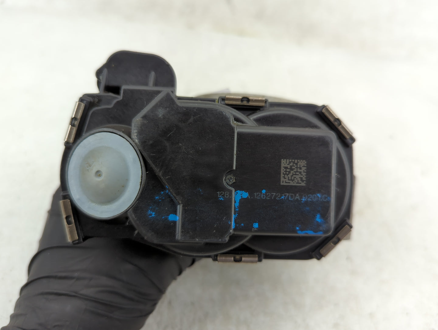 2013-2015 Chevrolet Malibu Throttle Body P/N:12627217DA Fits Fits 2013 2014 2015 2017 2018 2019 2020 OEM Used Auto Parts - O