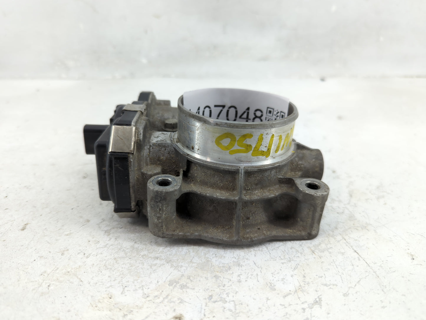 2013-2014 Chevrolet Malibu Throttle Body P/N:12632101CA Fits Fits 2012 2013 2014 2015 OEM Used Auto Parts - Oemusedautoparts