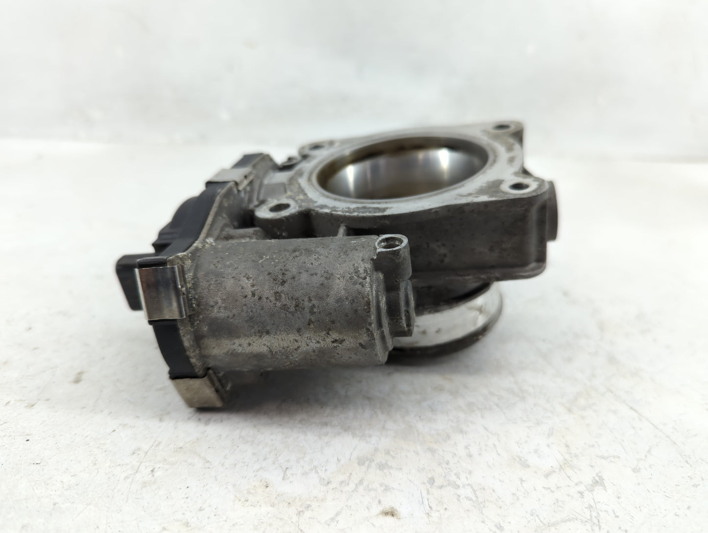 2013-2014 Chevrolet Malibu Throttle Body P/N:12632101CA Fits Fits 2012 2013 2014 2015 OEM Used Auto Parts - Oemusedautoparts