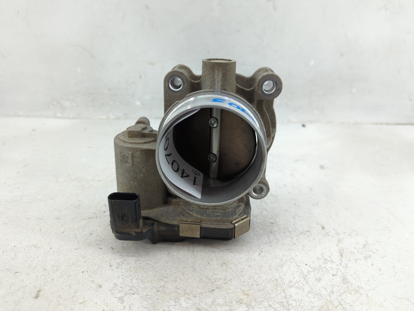 2013-2014 Chevrolet Malibu Throttle Body P/N:12627217DA Fits Fits 2012 2013 2014 2015 OEM Used Auto Parts - Oemusedautoparts