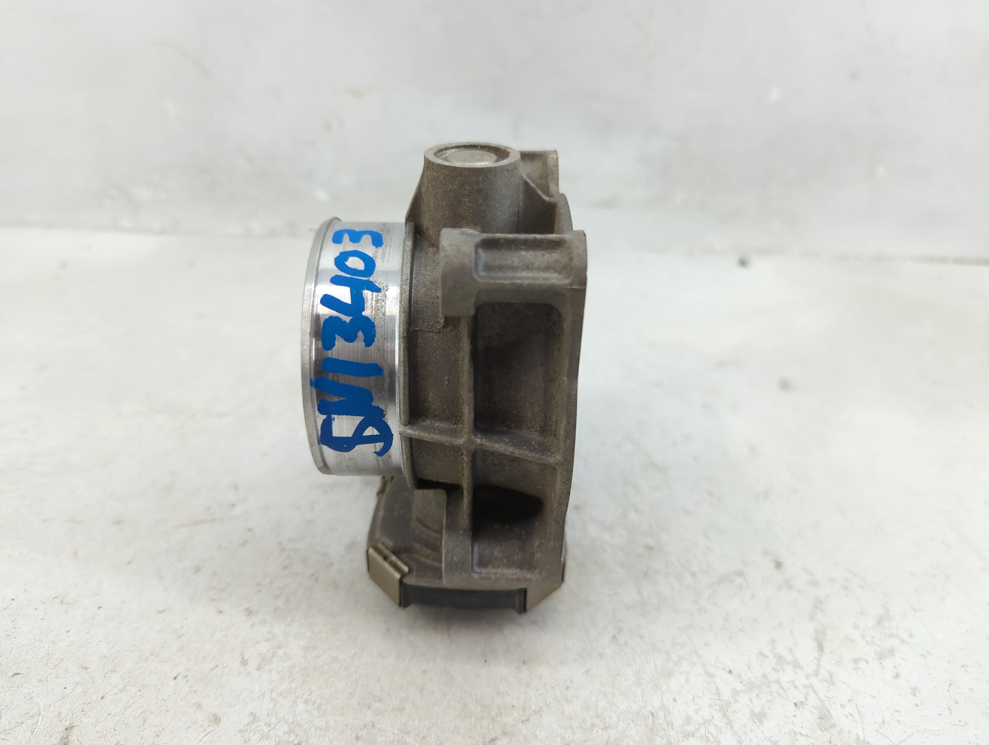 2013-2014 Chevrolet Malibu Throttle Body P/N:12627217DA Fits Fits 2012 2013 2014 2015 OEM Used Auto Parts - Oemusedautoparts