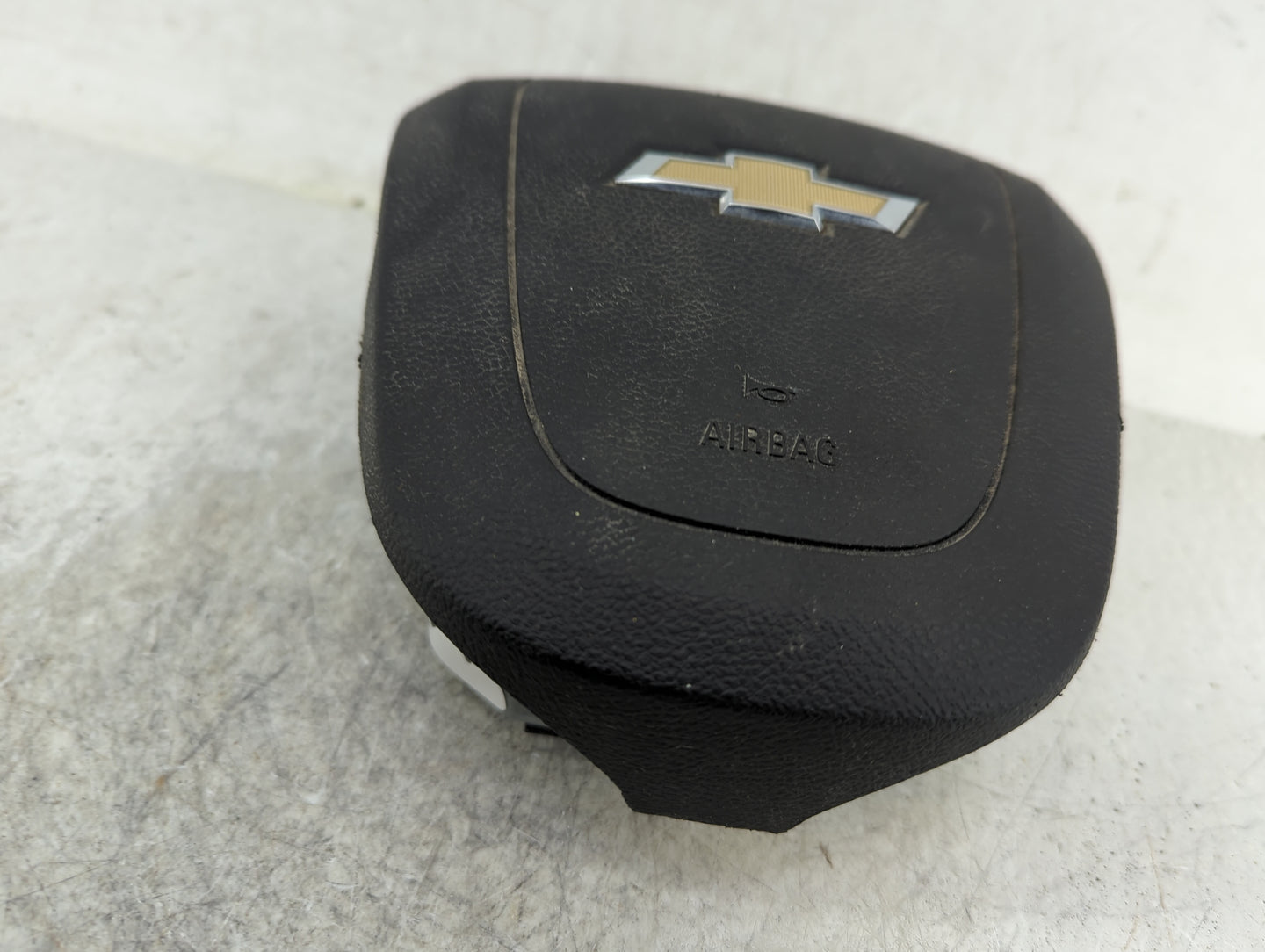 2013-2016 Chevrolet Malibu Air Bag Driver Left Steering Wheel Mounted Fits Fits 2013 2014 2015 2016 OEM Used Auto Parts - Oe