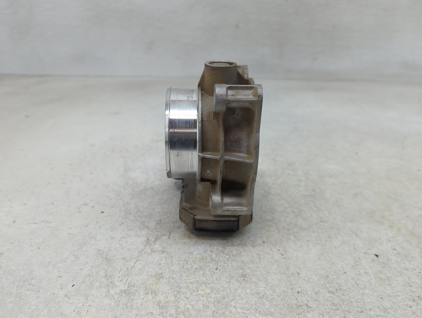 2013-2015 Chevrolet Malibu Throttle Body P/N:12627217DA Fits Fits 2013 2014 2015 2017 2018 2019 2020 OEM Used Auto Parts - O