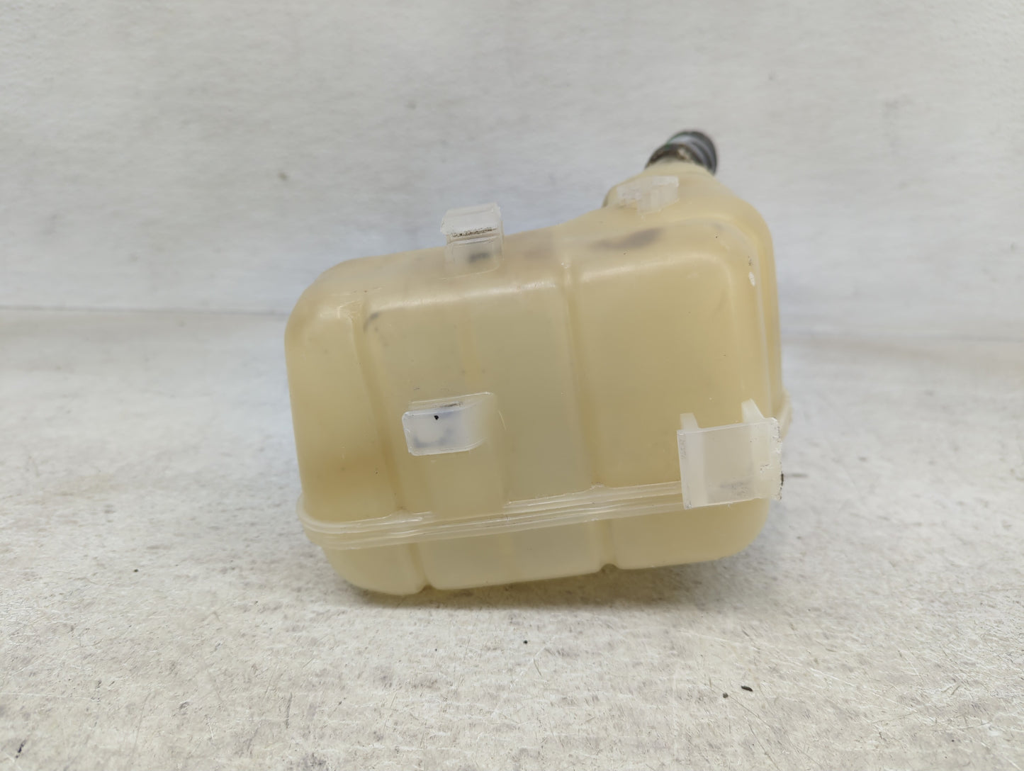 2013 Chevrolet Malibu Radiator Coolant Overflow Expansion Tank Bottle - Oemusedautoparts1.com