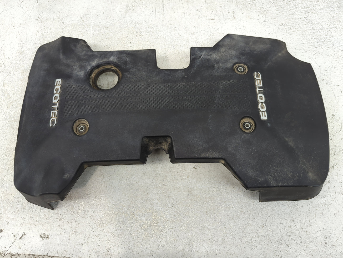 2013 Chevrolet Malibu Engine Cover - Oemusedautoparts1.com