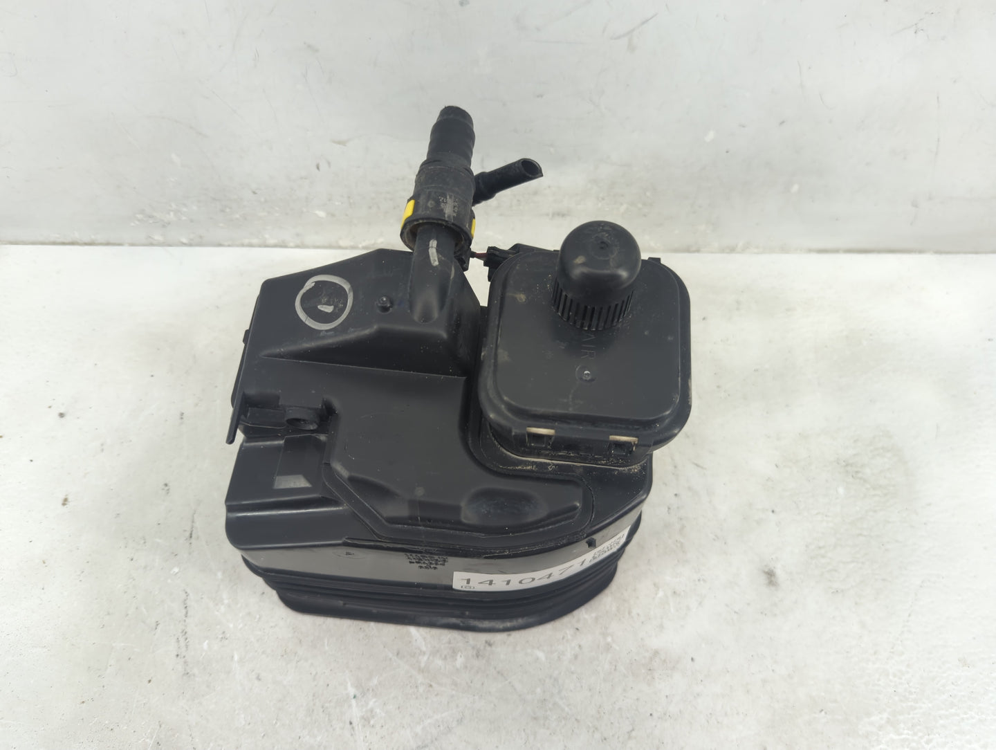 2013 Chevrolet Malibu Fuel Vapor Charcoal Canister 1410471 - Oemusedautoparts1.com