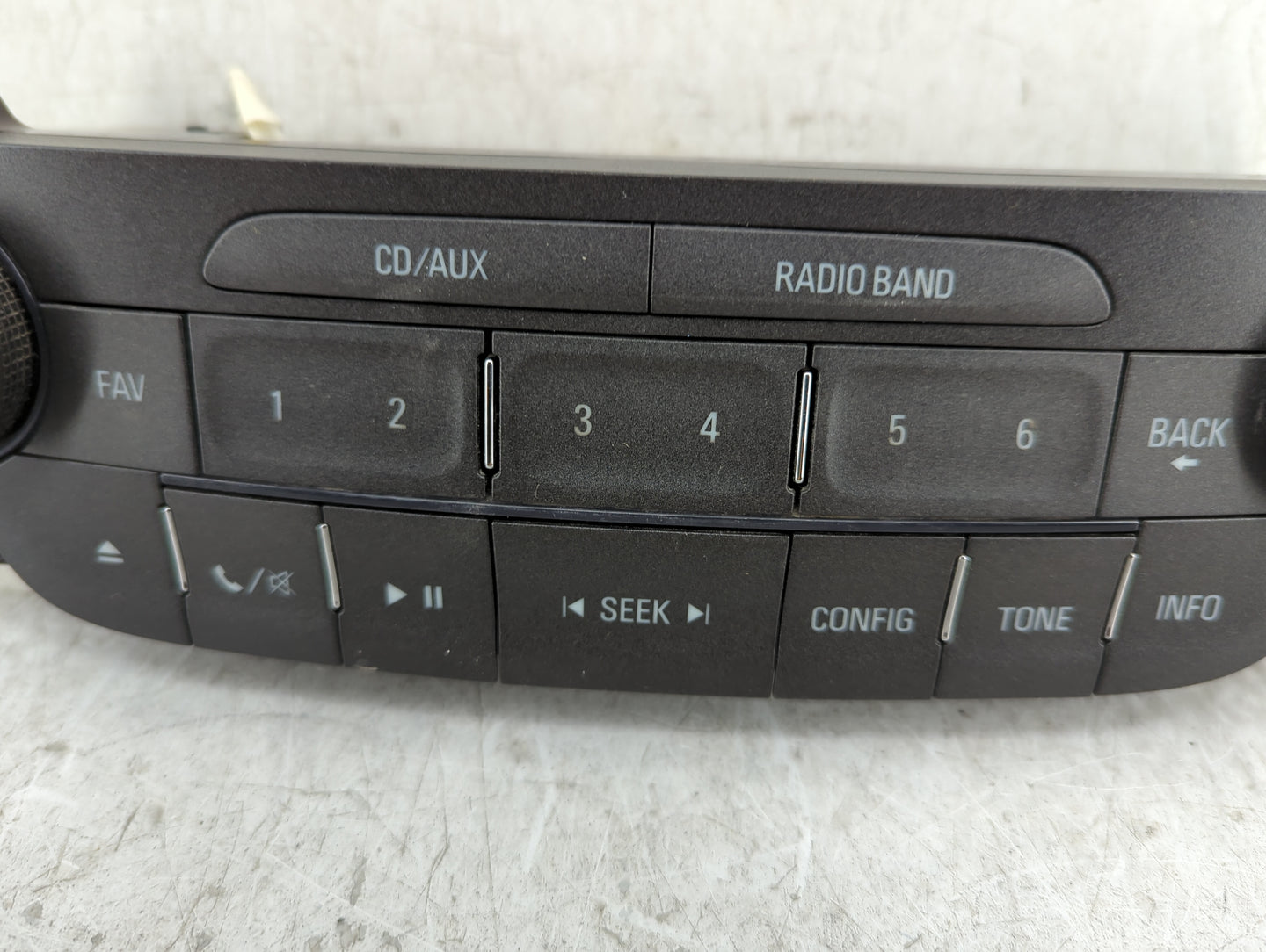 2013 Chevrolet Malibu Radio AM FM Cd Player Receiver Replacement P/N:22880998 Fits OEM Used Auto Parts - Oemusedautoparts1.c