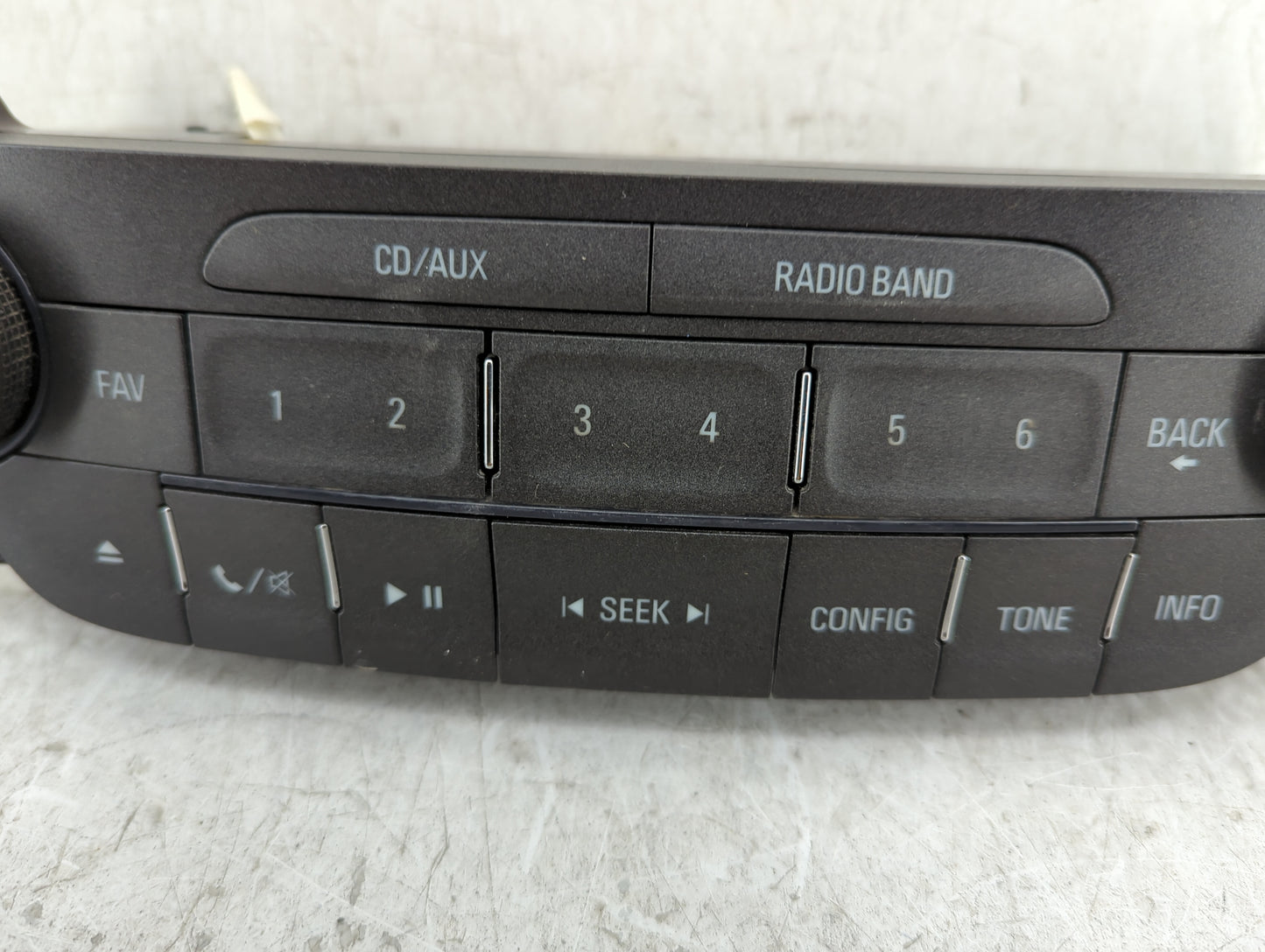 2013 Chevrolet Malibu Radio AM FM Cd Player Receiver Replacement P/N:22880998 Fits OEM Used Auto Parts - Oemusedautoparts1.c