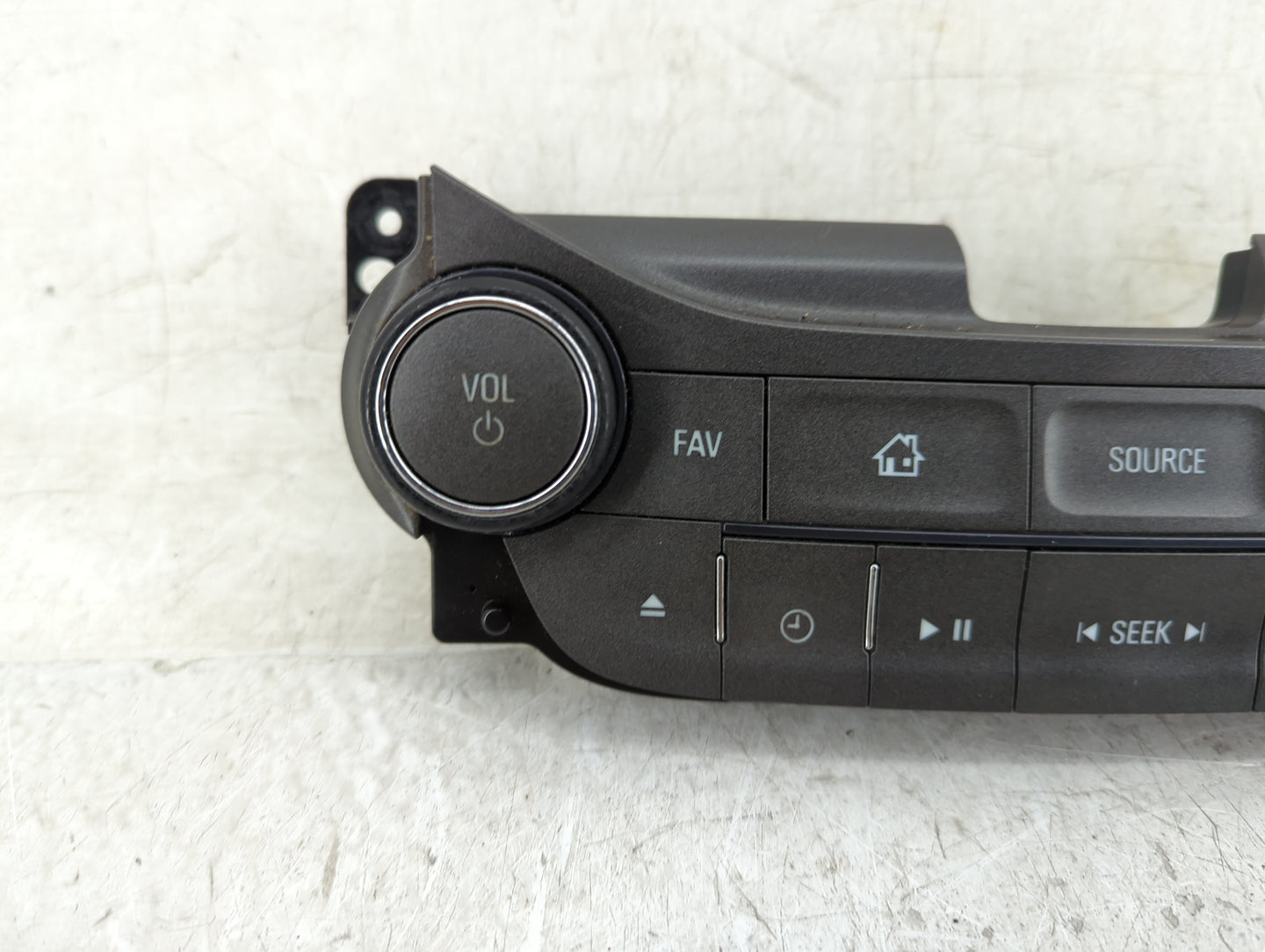 2013-2013 Chevrolet Malibu Radio Control Panel - Oemusedautoparts1.com