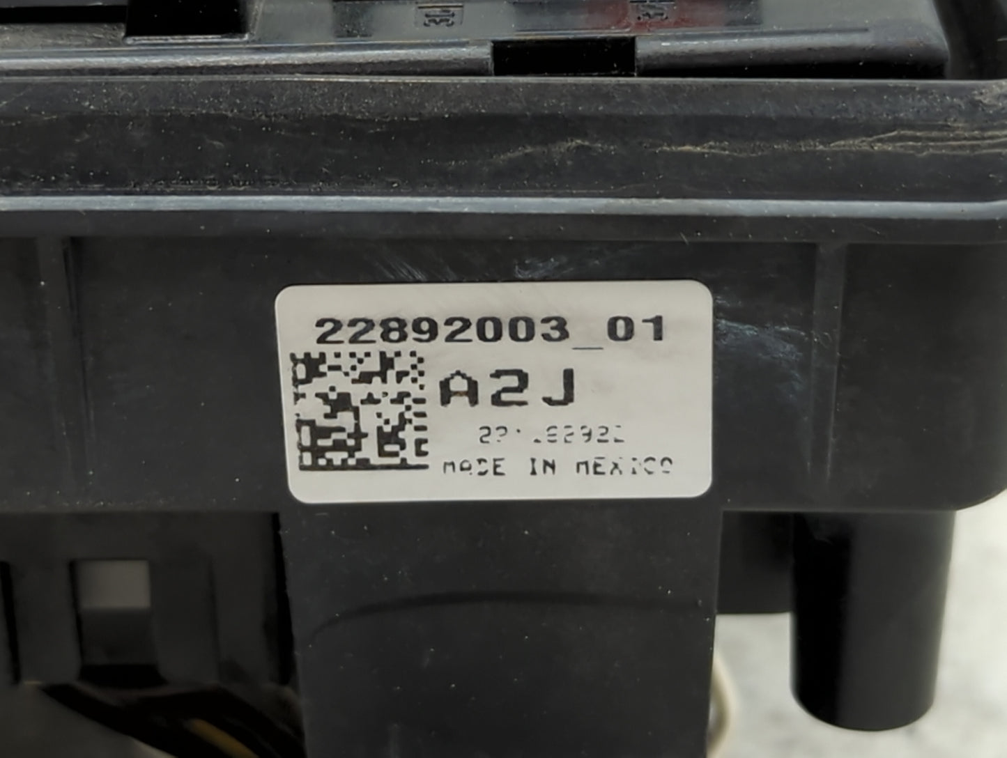 2013 Chevrolet Malibu Fusebox Fuse Box Panel Relay Module P/N:22892003 13272072, 13272071 Fits OEM Used Auto Parts - Oemused