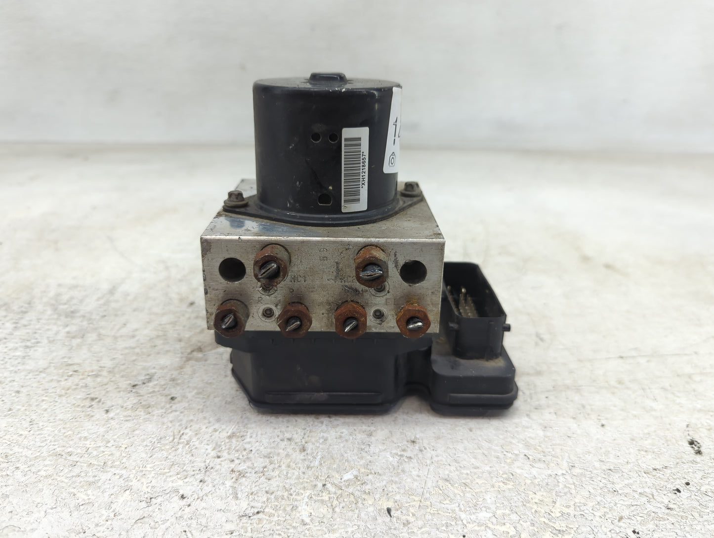 2013-2016 Chevrolet Malibu ABS Pump Control Module Replacement P/N:22827930 Fits Fits 2012 2013 2014 2015 2016 OEM Used Auto