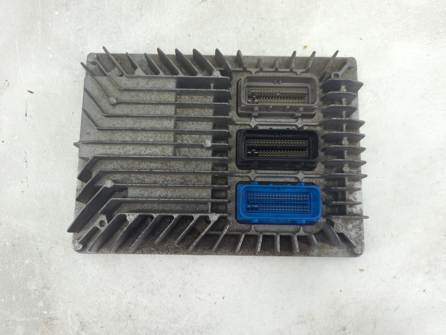 2013 Chevrolet Malibu PCM Engine Control Computer ECU ECM PCU OEM P/N:12651807 Fits Fits 2012 2014 2015 2016 OEM Used Auto P