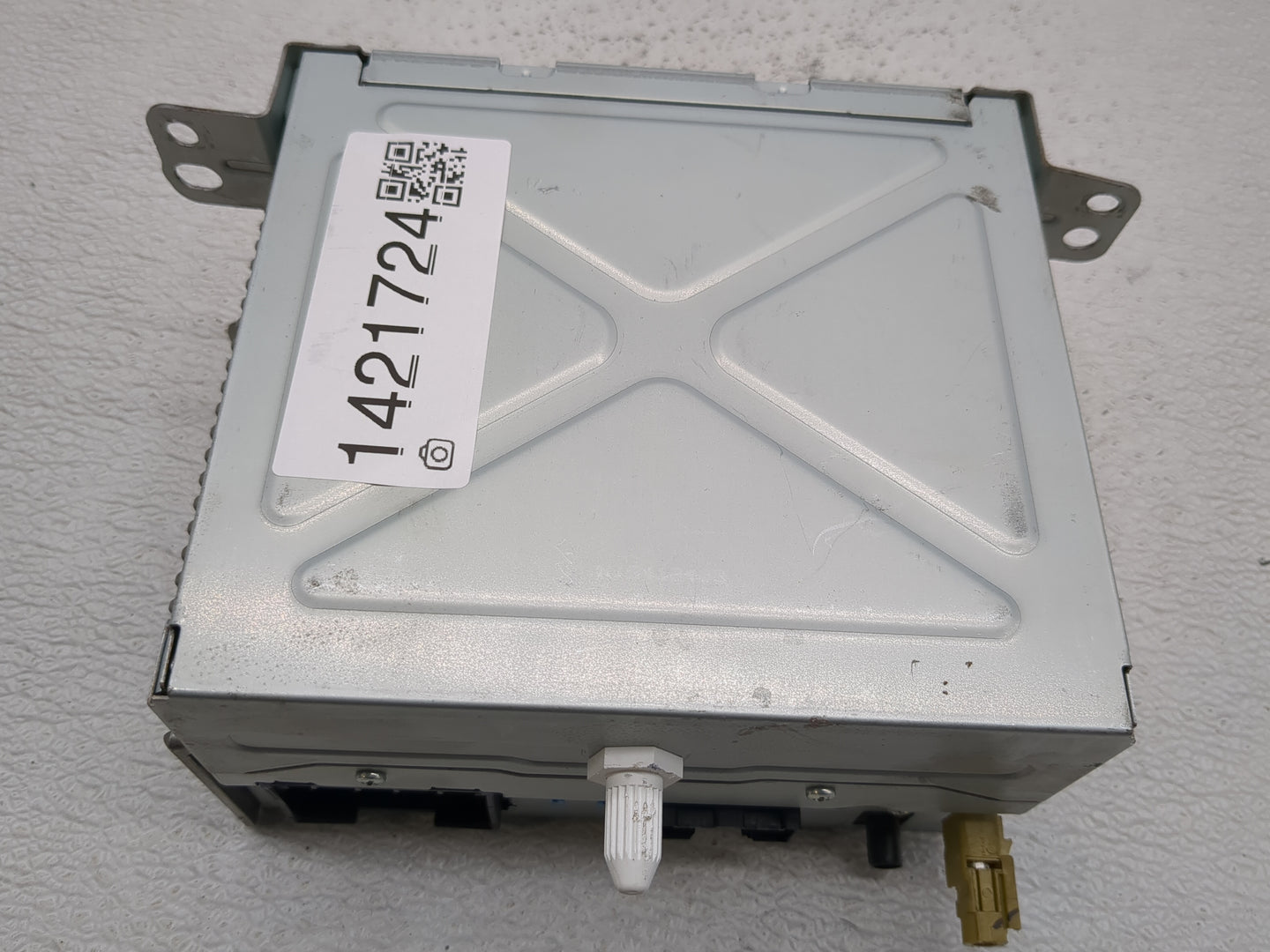 2013 Chevrolet Malibu Radio AM FM Cd Player Receiver Replacement P/N:22965236 Fits OEM Used Auto Parts - Oemusedautoparts1.c