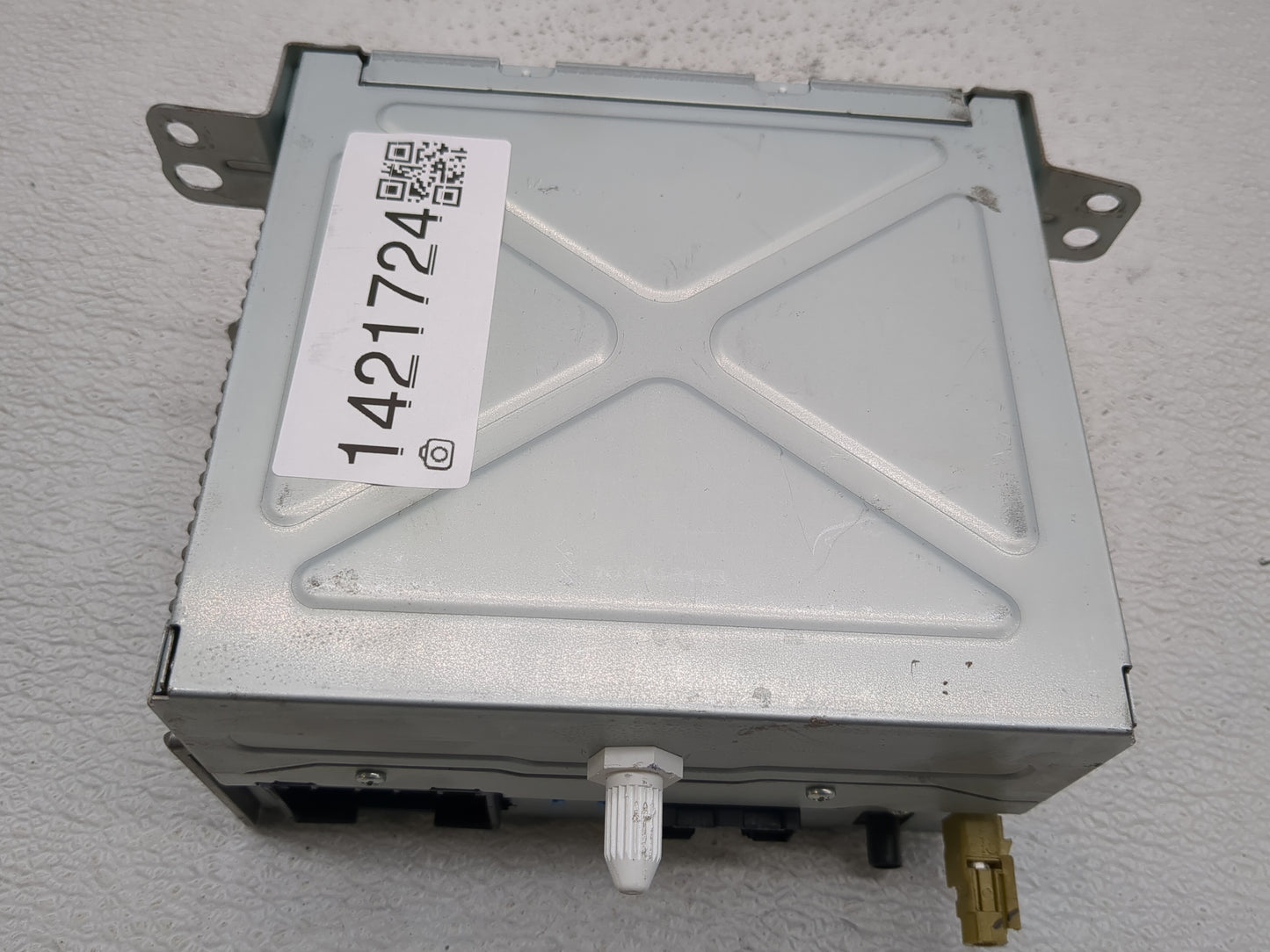 2013 Chevrolet Malibu Radio AM FM Cd Player Receiver Replacement P/N:22965236 Fits OEM Used Auto Parts - Oemusedautoparts1.c