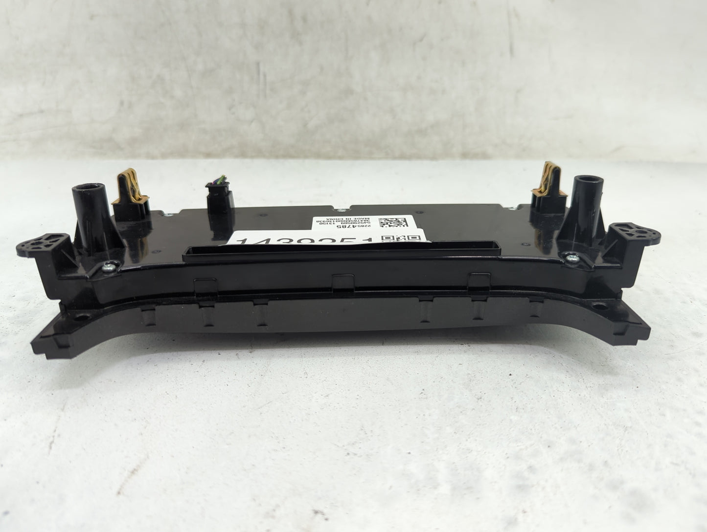 2013 Chevrolet Malibu Climate Control Module Temperature AC/Heater Replacement P/N:22854785 Fits OEM Used Auto Parts - Oemus