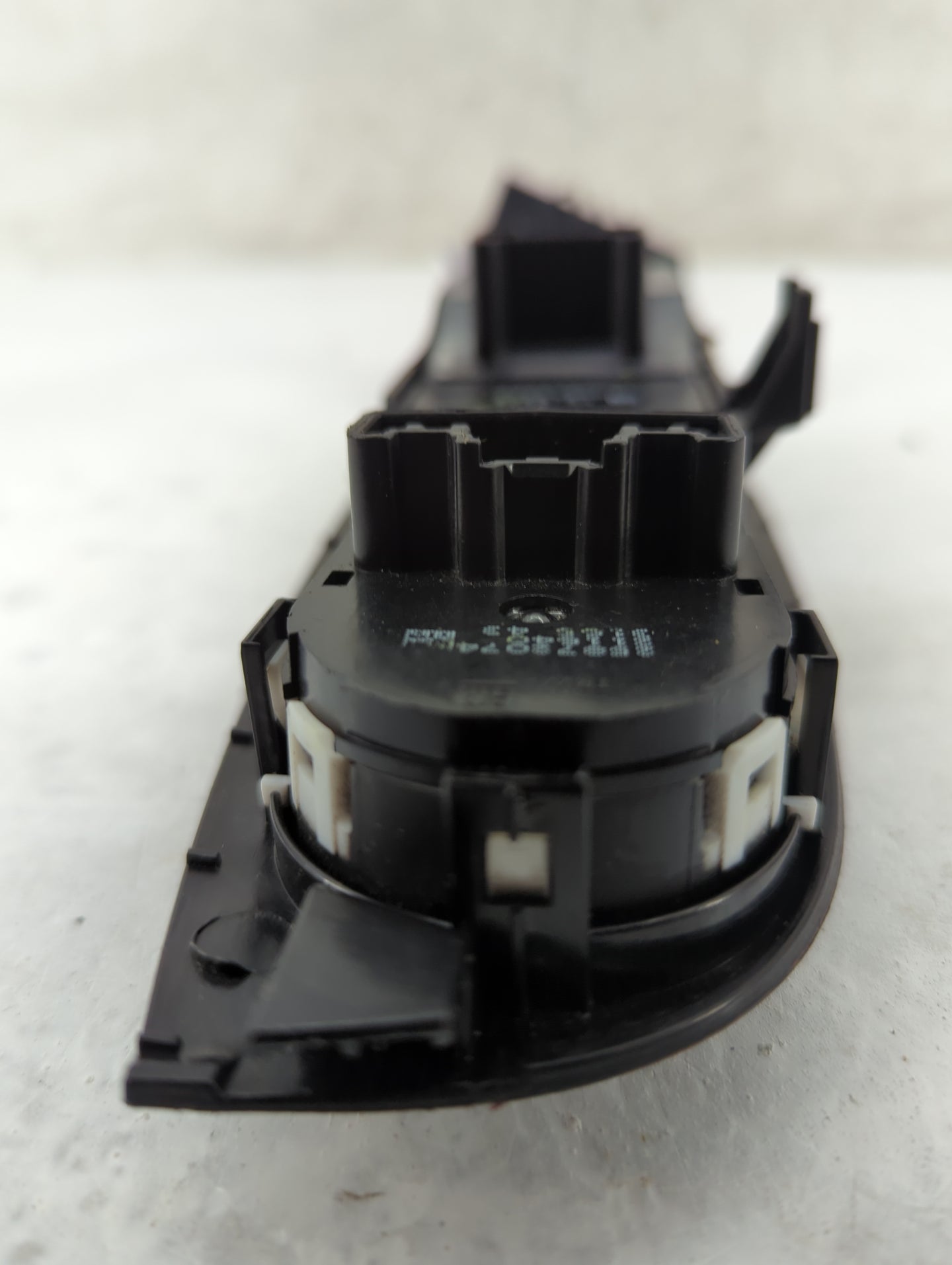 2013 Chevrolet Malibu Master Power Window Switch Replacement Driver Side Left P/N:22817580 22147580, 31563 Fits Fits 2011 20
