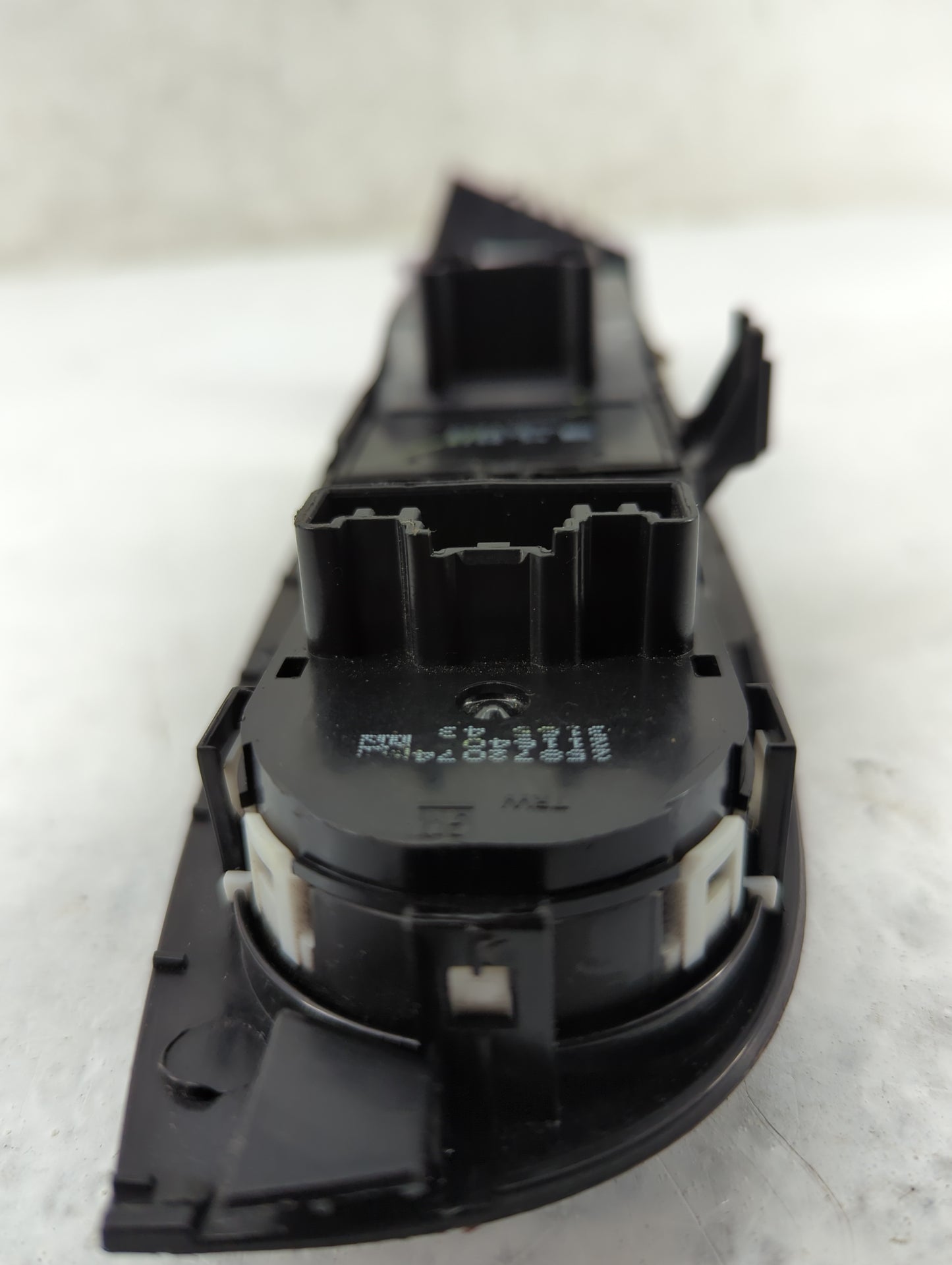 2013 Chevrolet Malibu Master Power Window Switch Replacement Driver Side Left P/N:22817580 22147580, 31563 Fits Fits 2011 20