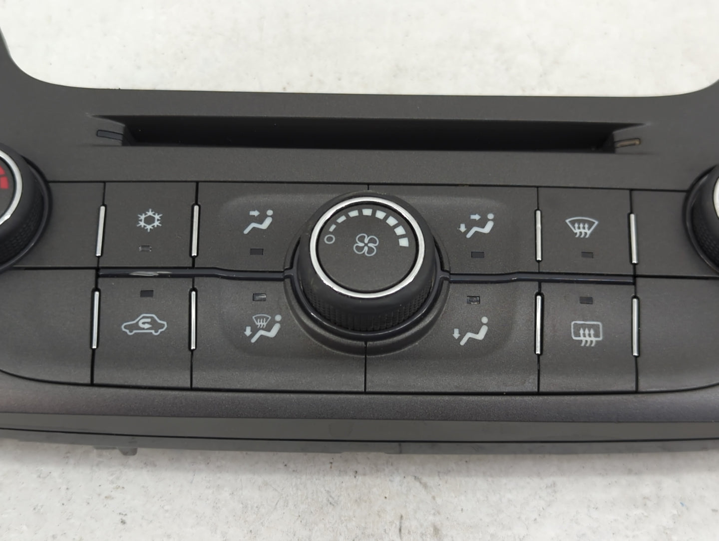 2013-2015 Chevrolet Malibu Climate Control Module Temperature AC/Heater Replacement P/N:22854788 545290509 Fits OEM Used Aut