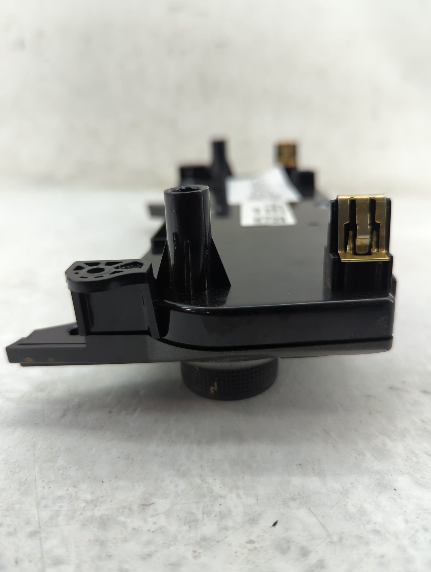 2013 Chevrolet Malibu Climate Control Module Temperature AC/Heater Replacement P/N:22854786 Fits OEM Used Auto Parts - Oemus