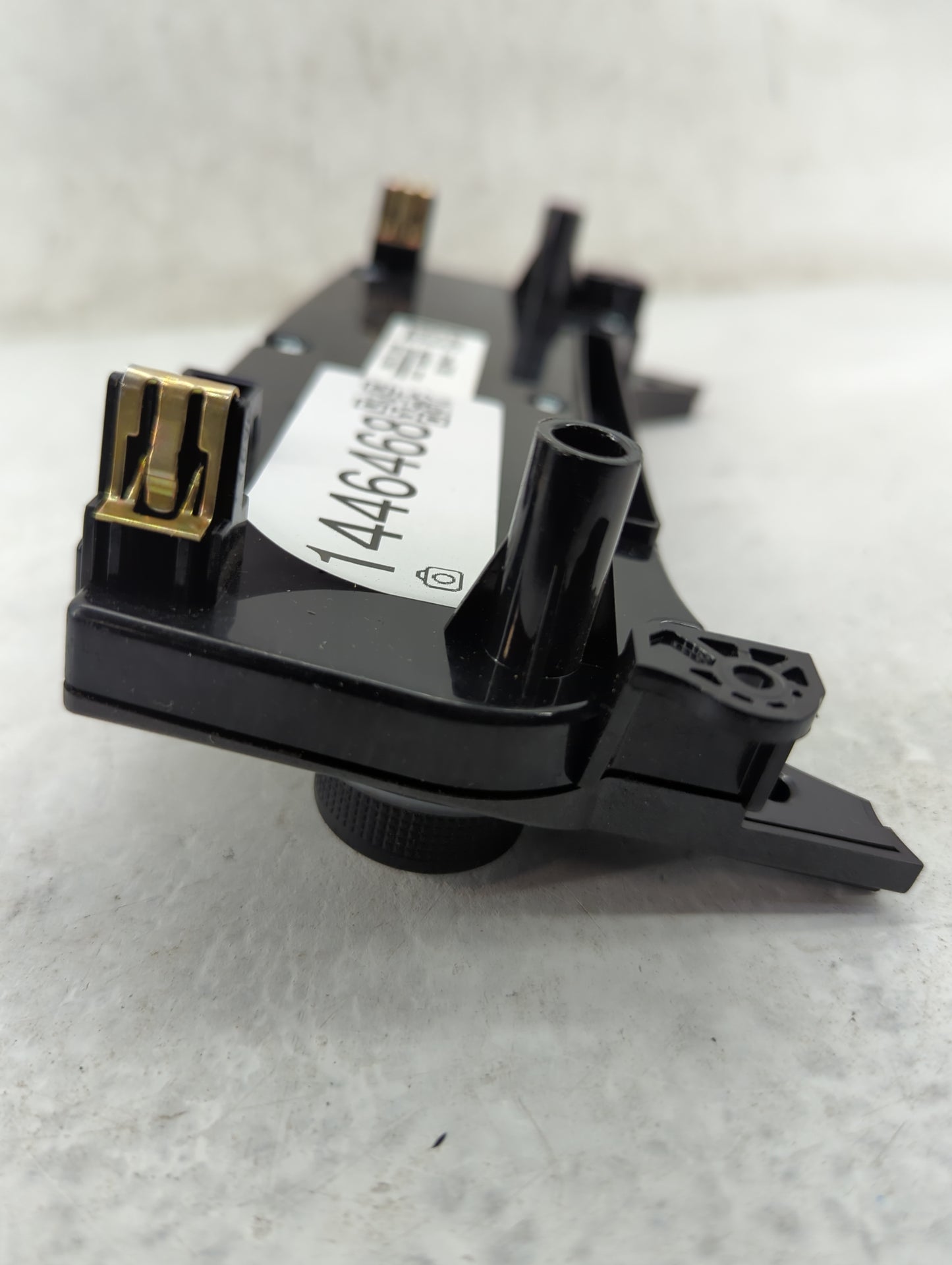 2013 Chevrolet Malibu Climate Control Module Temperature AC/Heater Replacement P/N:22854786 Fits OEM Used Auto Parts - Oemus