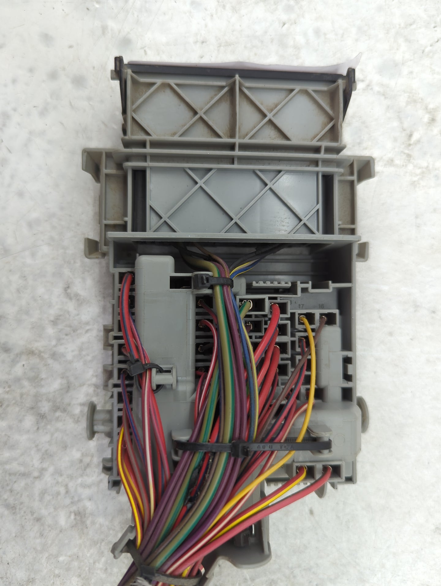 2013-2014 Chevrolet Malibu Theft-locking Control Module 13222786 - Oemusedautoparts1.com