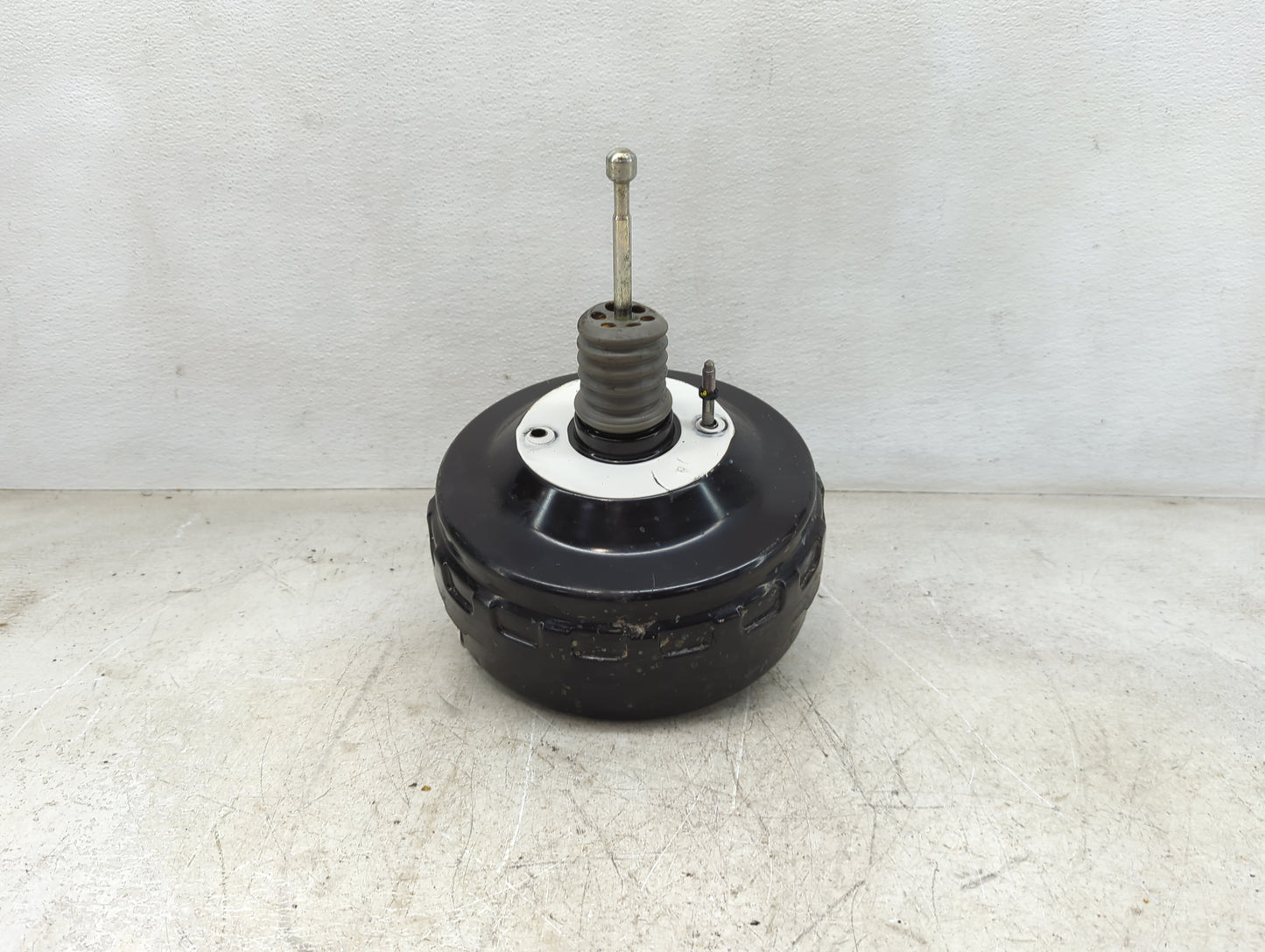 2013-2016 Chevrolet Malibu Power Brake Booster Oem - Oemusedautoparts1.com