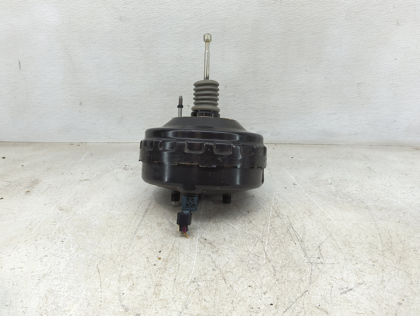 2013-2016 Chevrolet Malibu Power Brake Booster Oem - Oemusedautoparts1.com