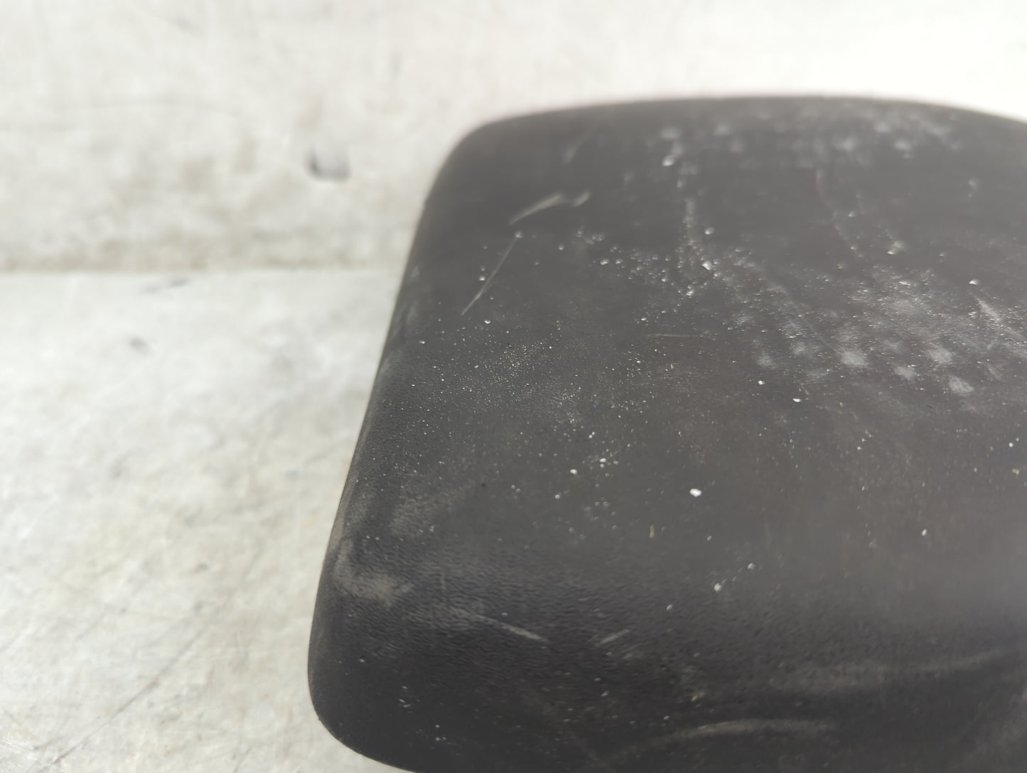 2013 Chevrolet Malibu Center Console Armrest Cover Lid Fits OEM Used Auto Parts - Oemusedautoparts1.com