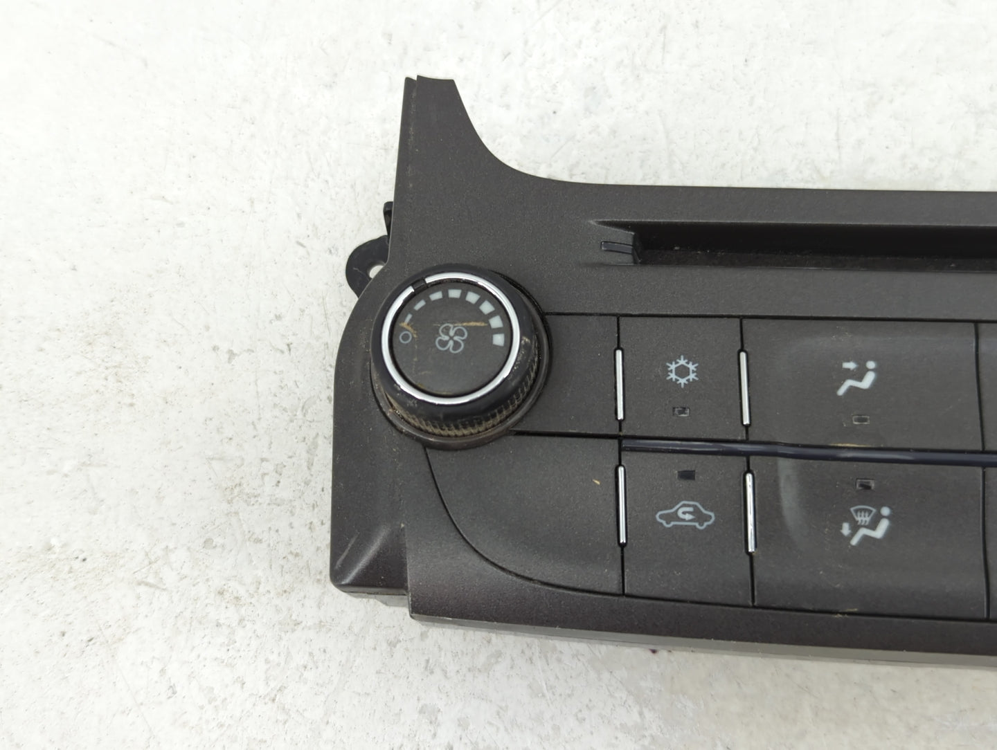 2013 Chevrolet Malibu Climate Control Module Temperature AC/Heater Replacement P/N:22854785 Fits OEM Used Auto Parts - Oemus
