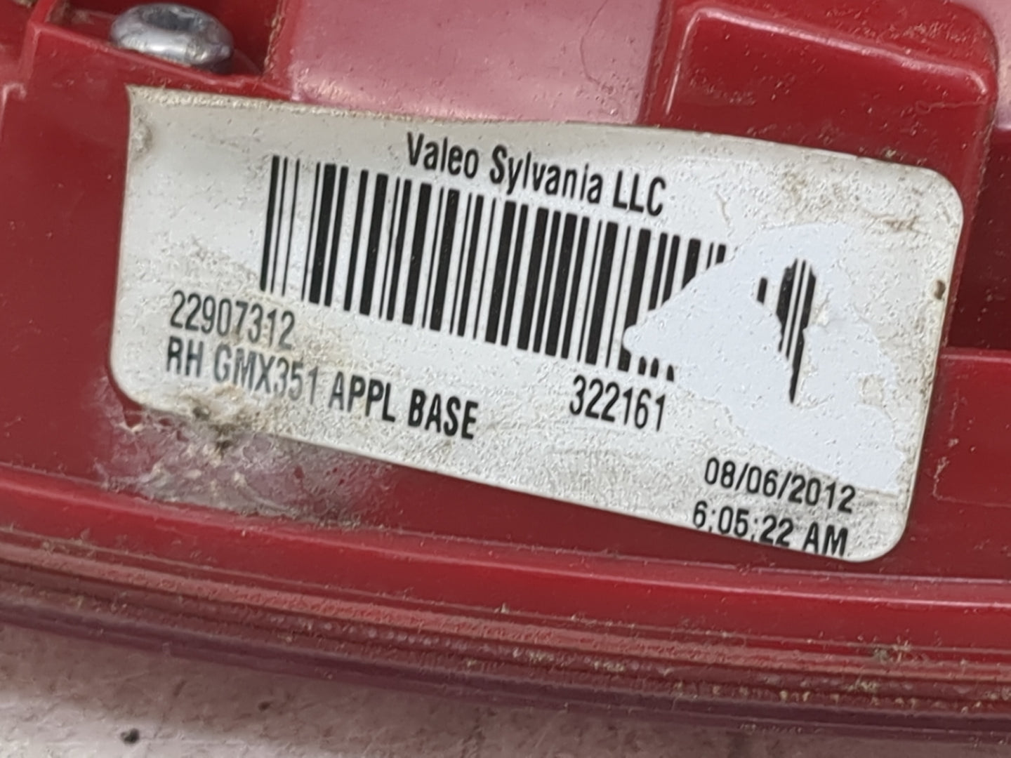 2013-2016 Chevrolet Malibu Tail Light Assembly Passenger Right OEM P/N:322161 22907312 Fits Fits 2013 2014 2015 2016 OEM Use