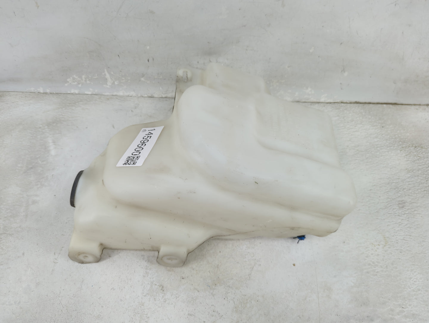 2013-2016 Chevrolet Malibu Windshield Washer Fluid Reservoir Bottle Oem 1459600 - Oemusedautoparts1.com