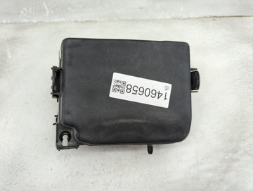 2013 Chevrolet Malibu Fusebox Fuse Box Panel Relay Module P/N:91951-3X710 Fits OEM Used Auto Parts - Oemusedautoparts1.com
