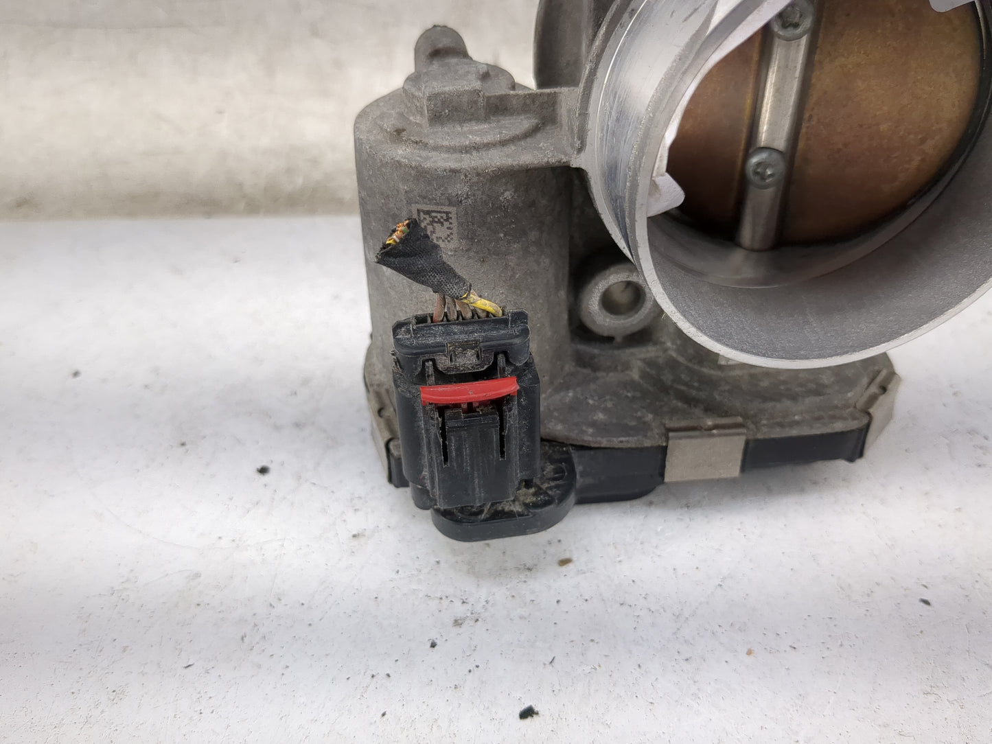 2013-2015 Chevrolet Malibu Throttle Body 1460950 - Oemusedautoparts1.com