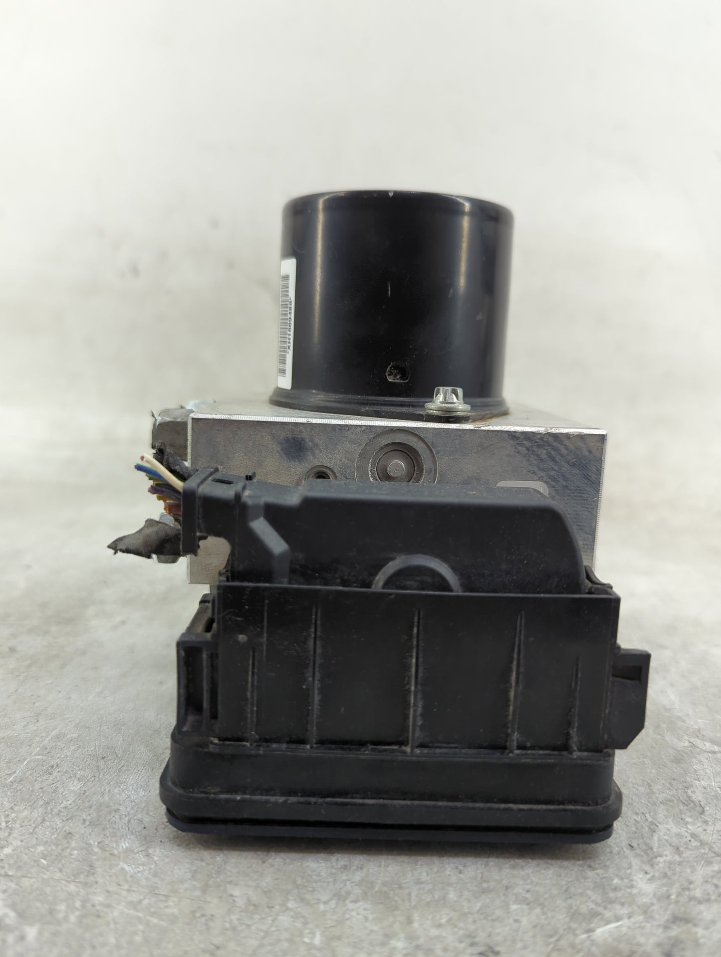 2013-2016 Chevrolet Malibu ABS Pump Control Module Replacement P/N:22863598 Fits Fits 2012 2013 2014 2015 2016 OEM Used Auto