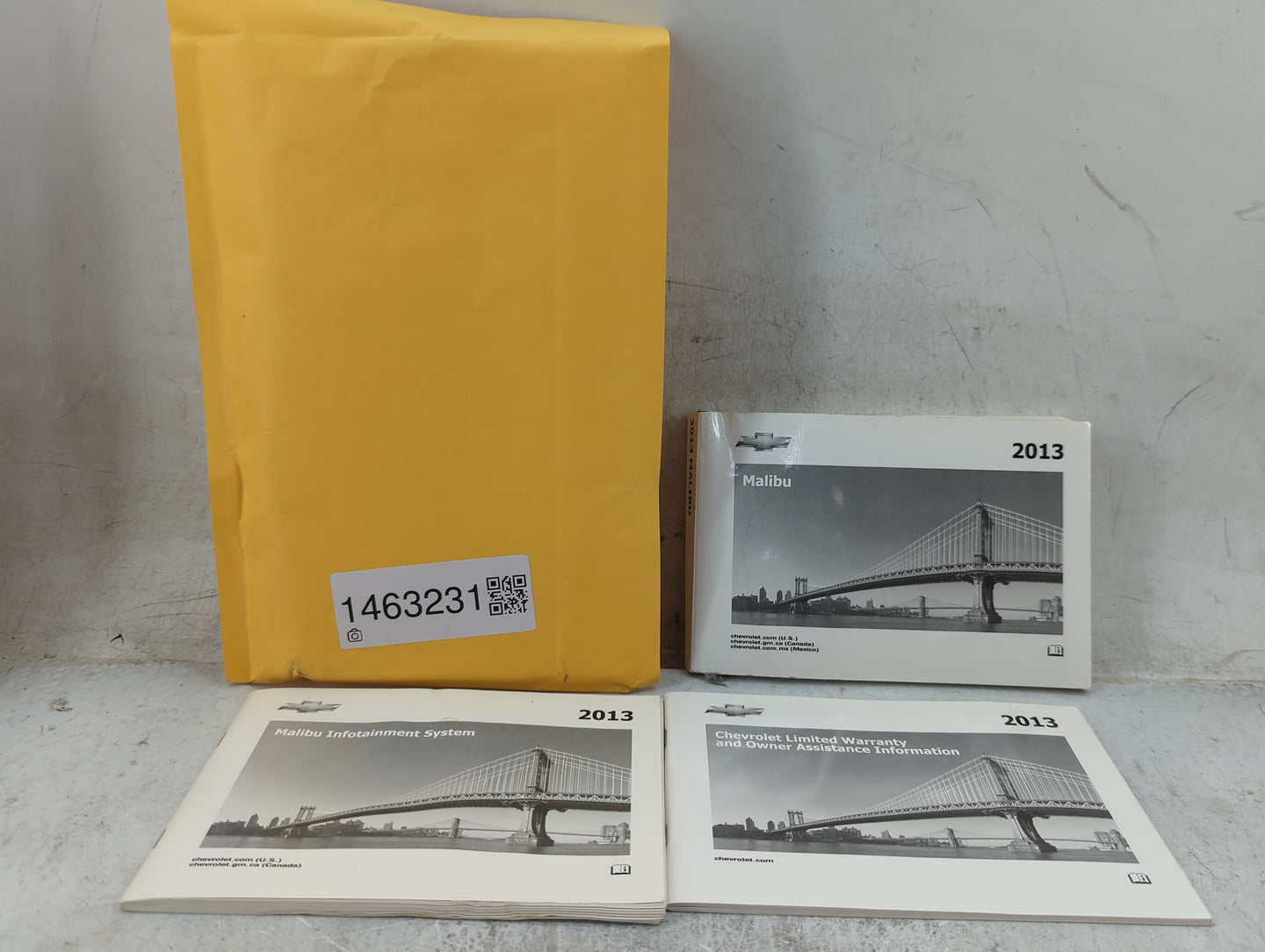 2013 Chevrolet Malibu Owners Manual Book Guide P/N:22941188 OEM Used Auto Parts - Oemusedautoparts1.com