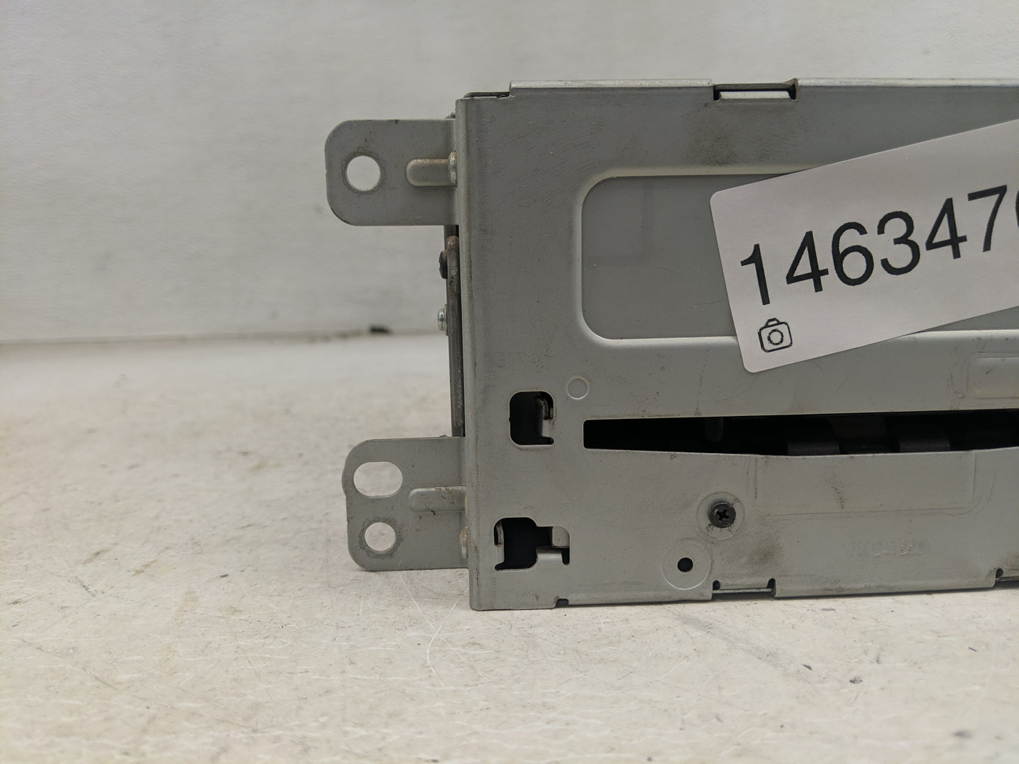 2013 Chevrolet Malibu Radio AM FM Cd Player Receiver Replacement P/N:22923802 Fits OEM Used Auto Parts - Oemusedautoparts1.c