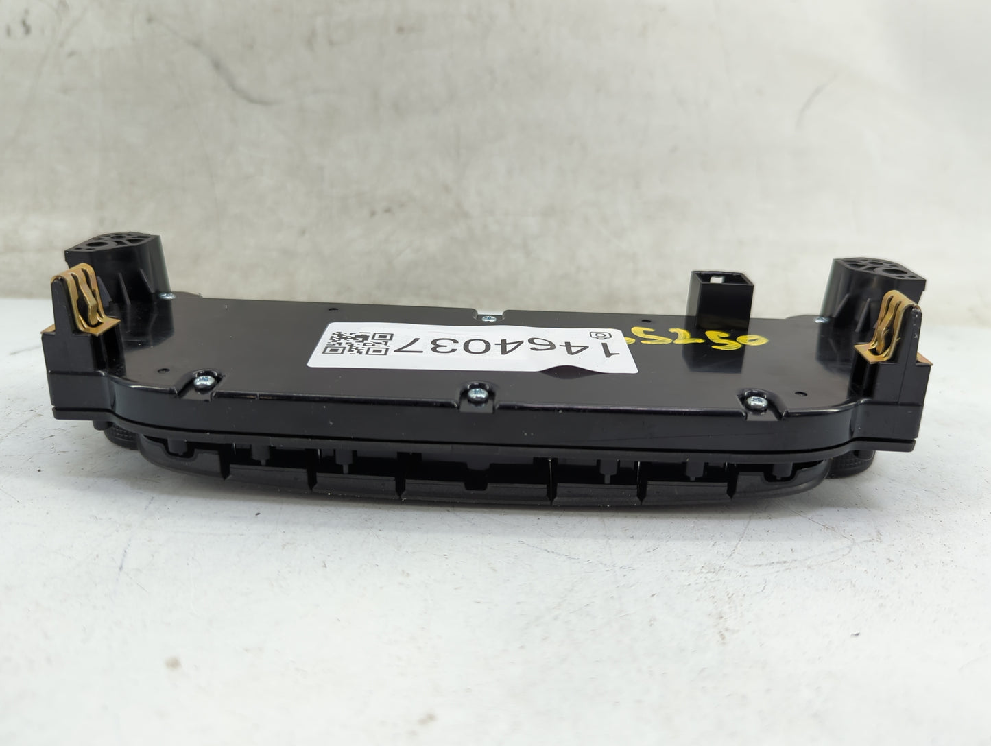 2013-2013 Chevrolet Malibu Radio Control Panel 1464037 - Oemusedautoparts1.com