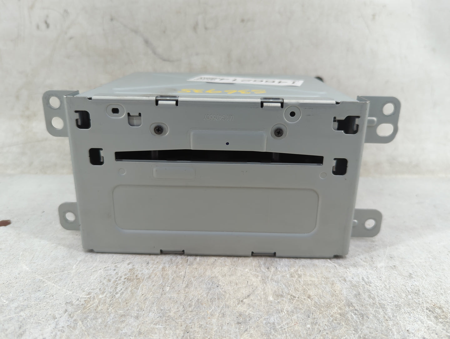2013 Chevrolet Malibu Radio AM FM Cd Player Receiver Replacement P/N:22923802 CQ-FG42E4GDA Fits OEM Used Auto Parts - Oemuse