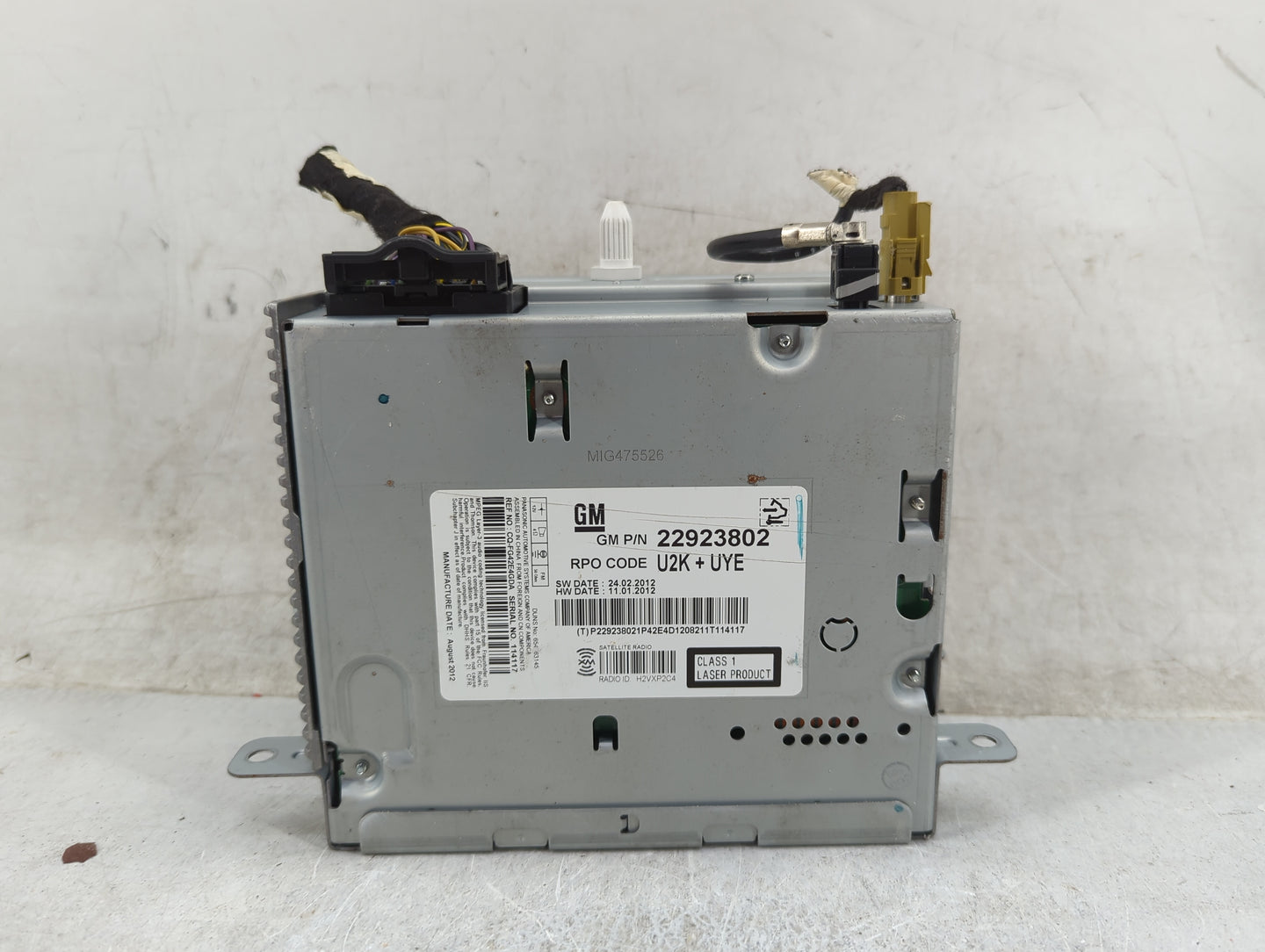 2013 Chevrolet Malibu Radio AM FM Cd Player Receiver Replacement P/N:22923802 CQ-FG42E4GDA Fits OEM Used Auto Parts - Oemuse