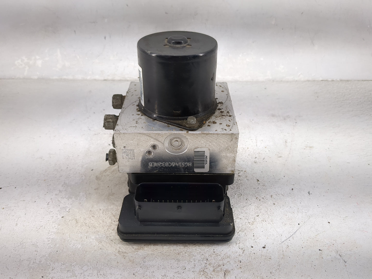 2013-2016 Chevrolet Malibu ABS Pump Control Module Replacement P/N:22863598 15050597 Fits Fits 2012 2013 2014 2015 2016 OEM 