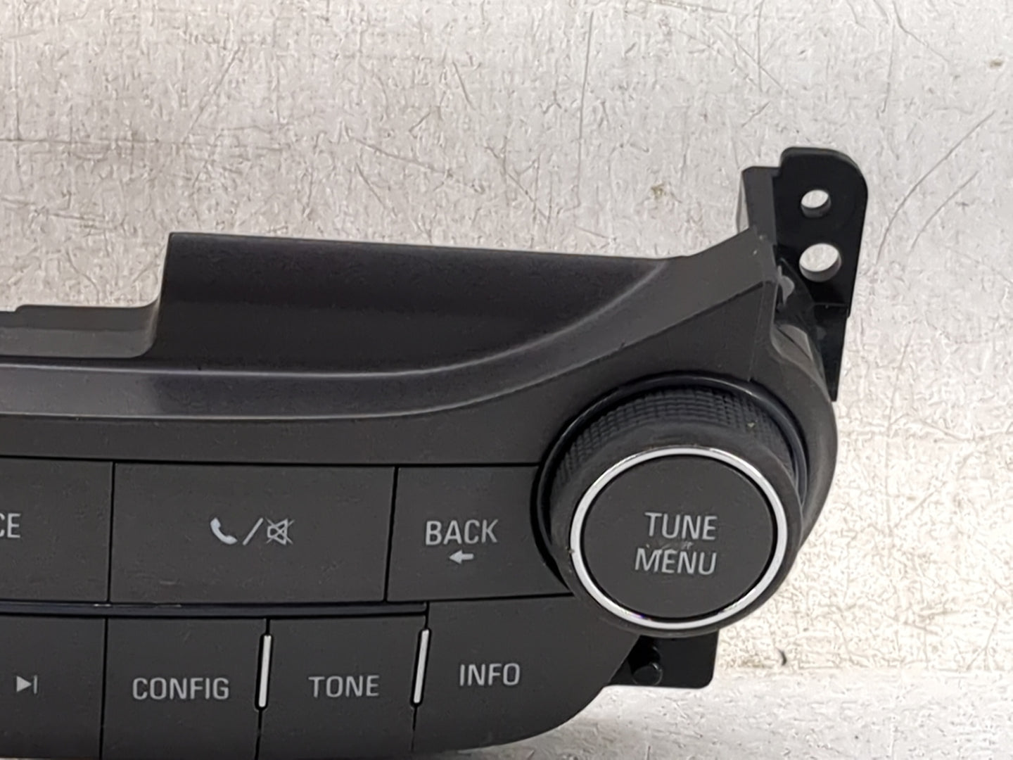 2013-2013 Chevrolet Malibu Radio Control Panel 1475080 - Oemusedautoparts1.com