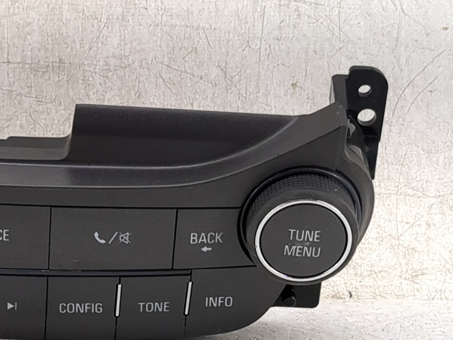 2013-2013 Chevrolet Malibu Radio Control Panel 1475080 - Oemusedautoparts1.com