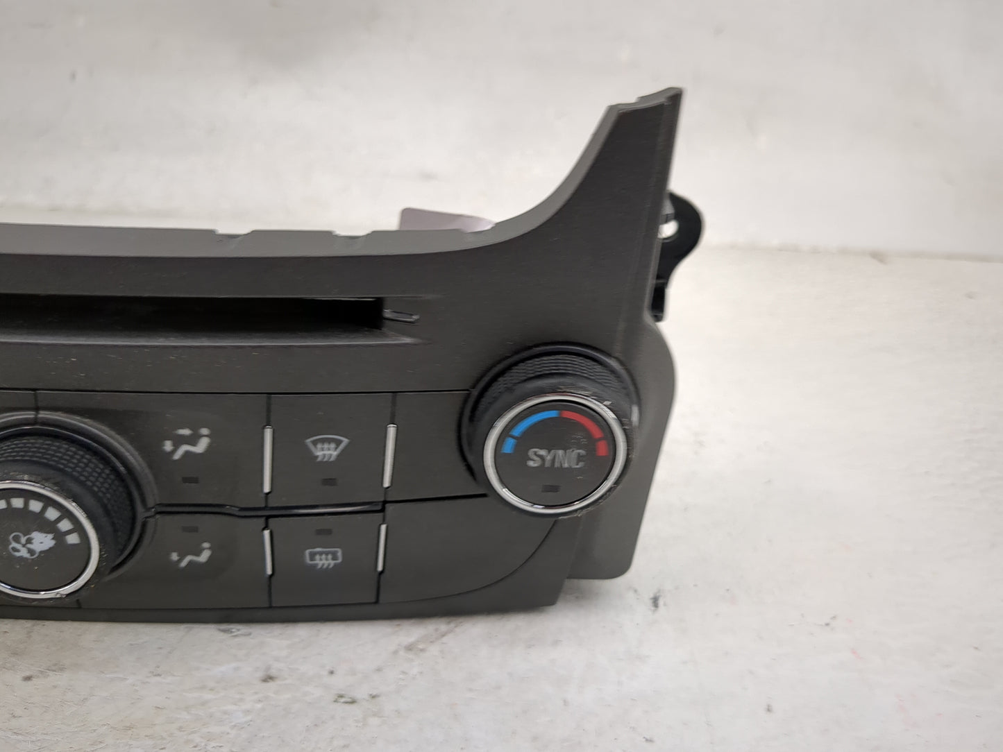 2013 Chevrolet Malibu Climate Control Module Temperature AC/Heater Replacement P/N:22854784 545290509 Fits OEM Used Auto Par
